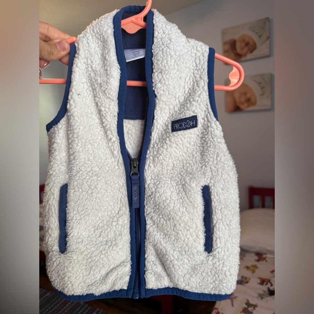 Prodoh White and Blue Sherpa Vest